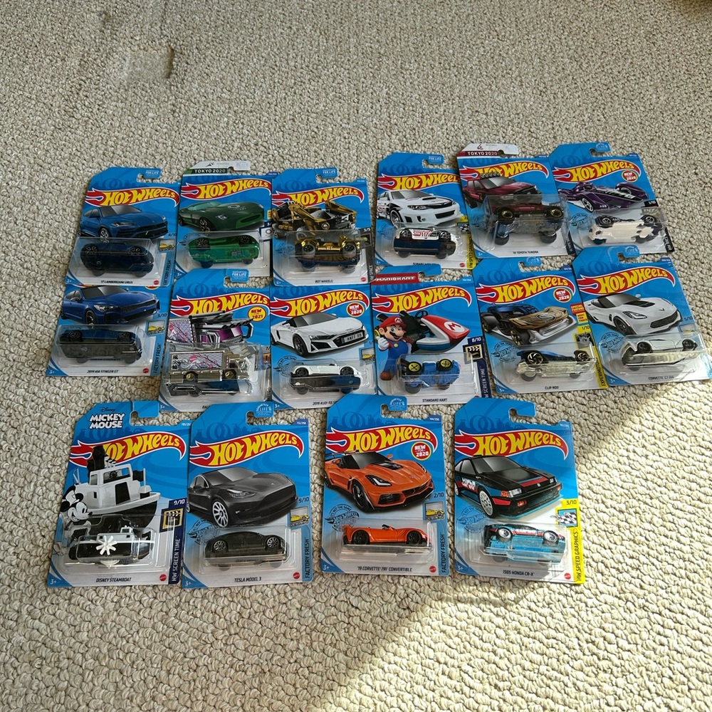 HOT WHEELS ( 16 ) cars